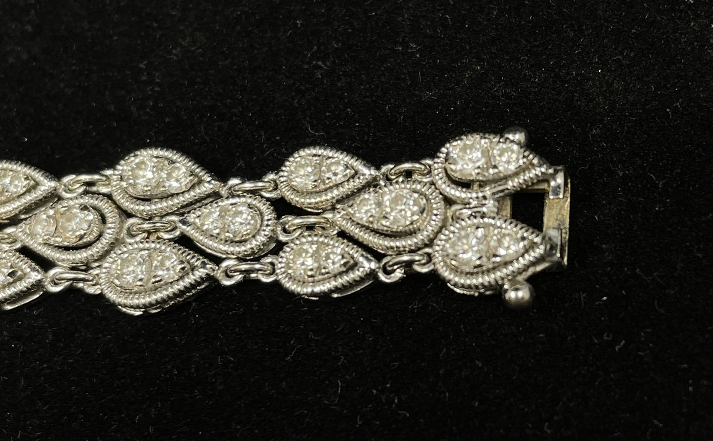 18k White Gold and 10 carat Diamond Bracelet (0IM003)