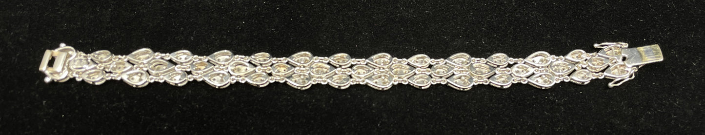18k White Gold and 10 carat Diamond Bracelet (0IM003)