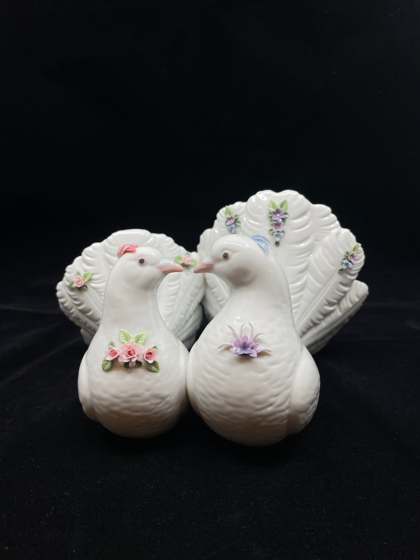 Lladro Doves with Flowers w box (0IL005)