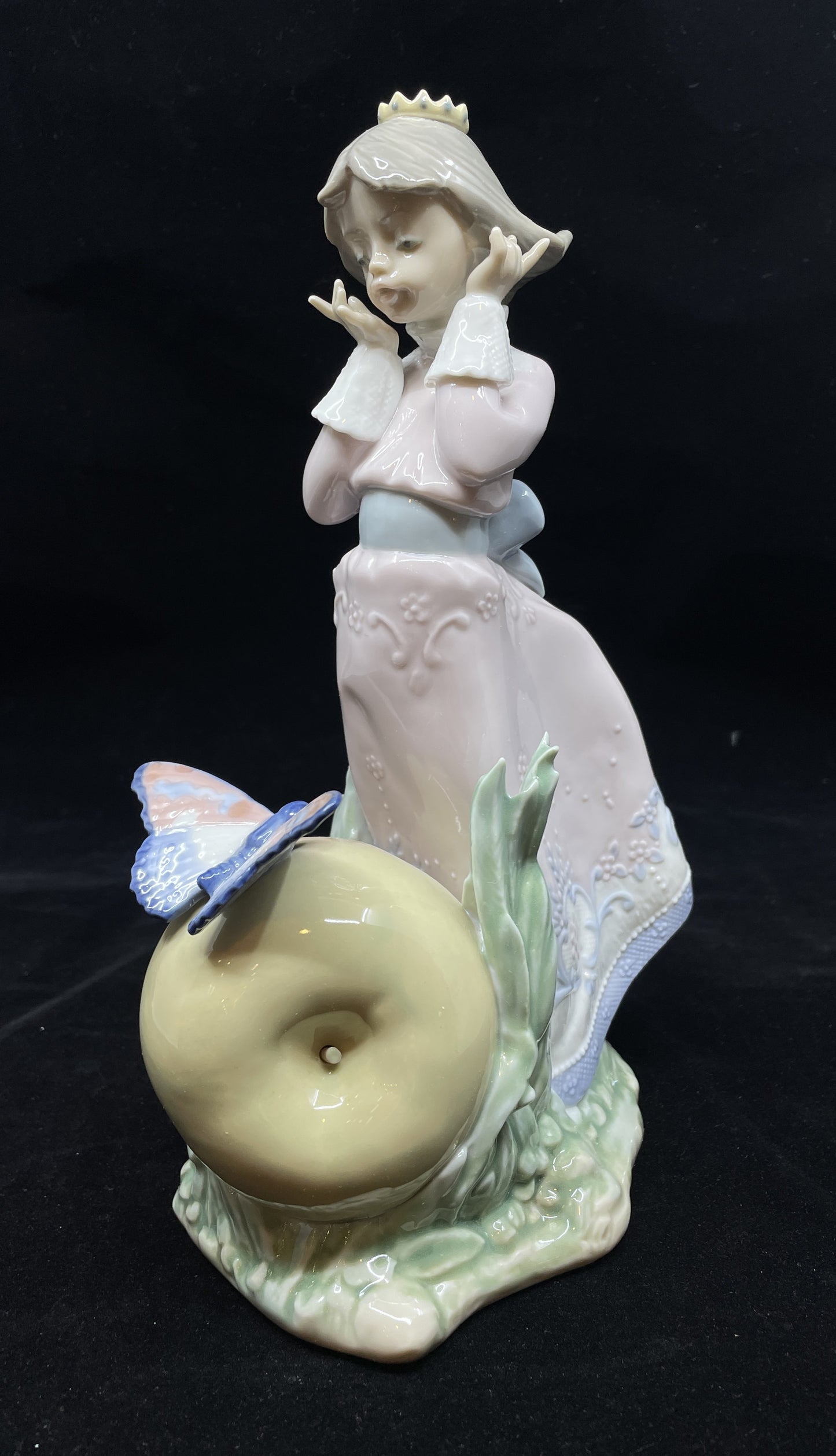 Lladro Land of Giants with Box (0IL003)
