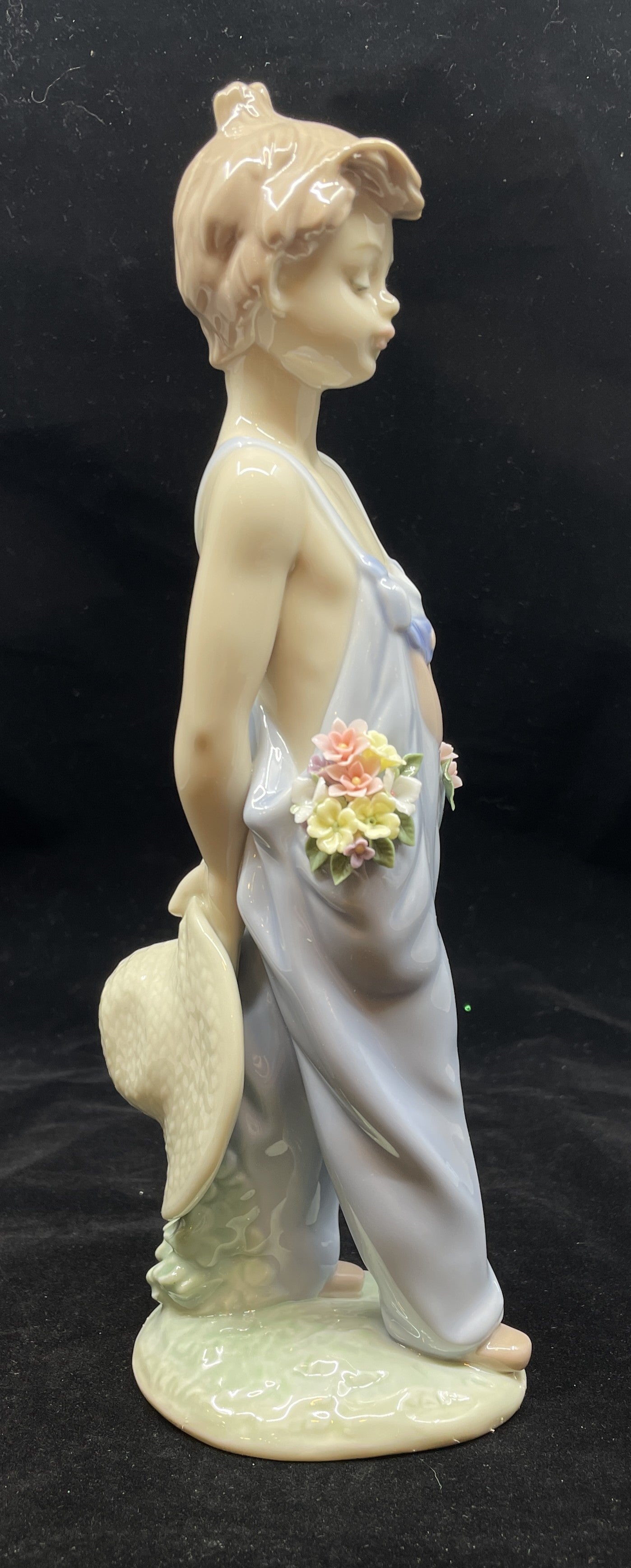 Lladro Pocket Full of Wishes #7650 with box (0IL00D) – The Perfect