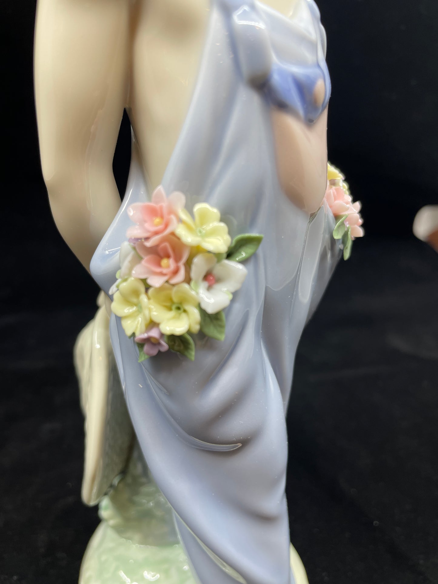 Lladro Pocket Full of Wishes #7650 with box (0IL00D)