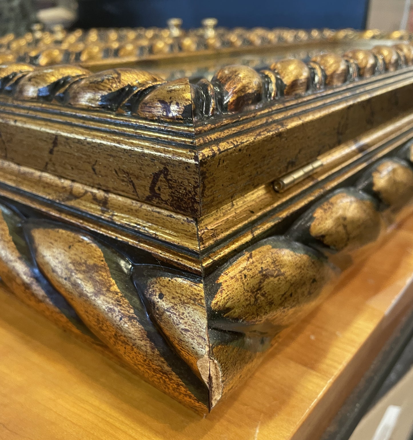 Gold Wall Curio (0MG003)