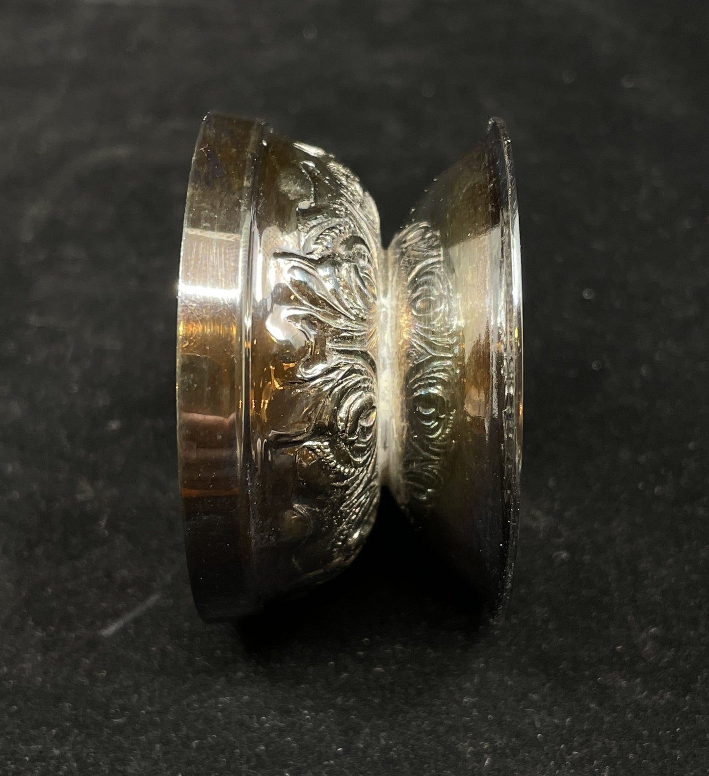 Waterford Egg #7 paperweight with box (0IL007)