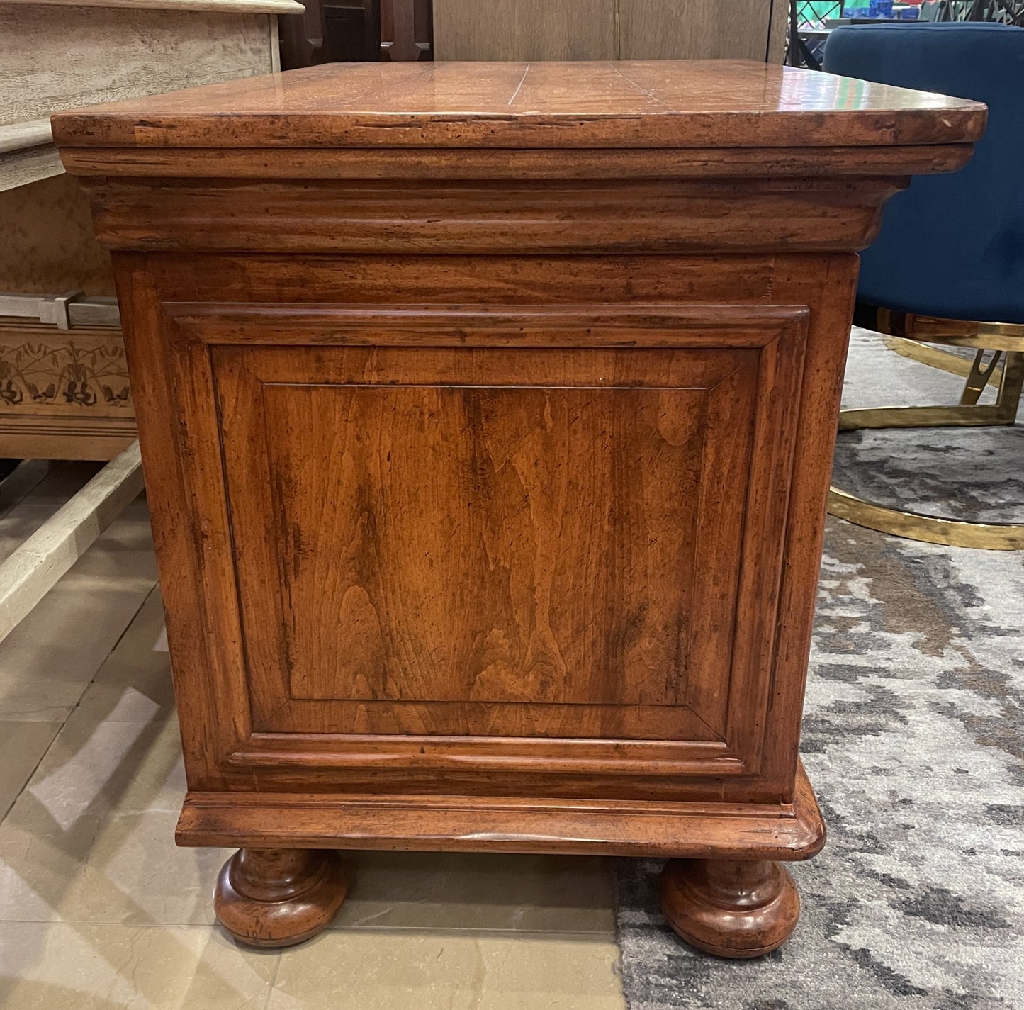 Bausman Chest of Drawers/Nightstand (0HP00S)