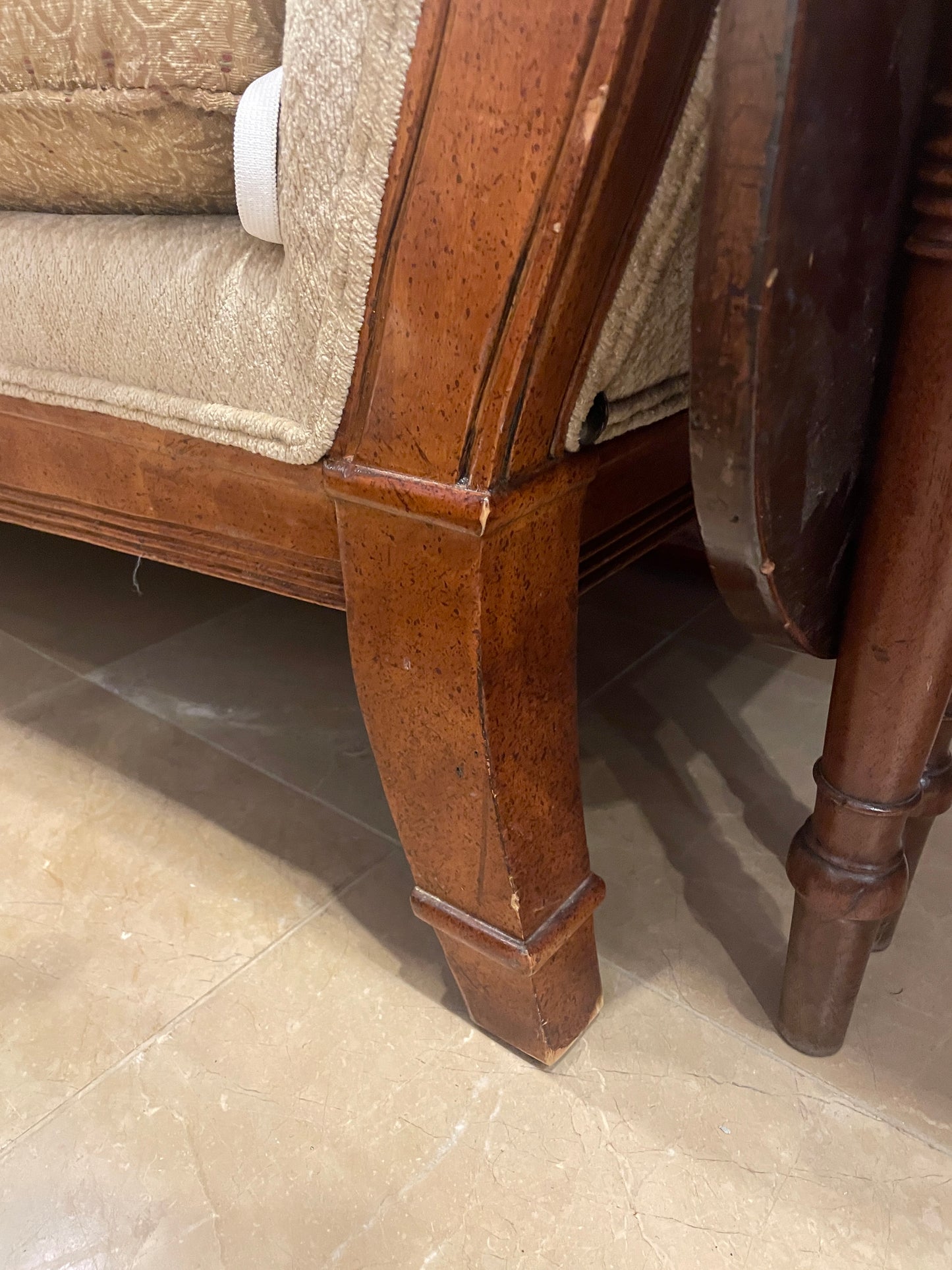 Thomasville Settee/Sofa (0IH001)