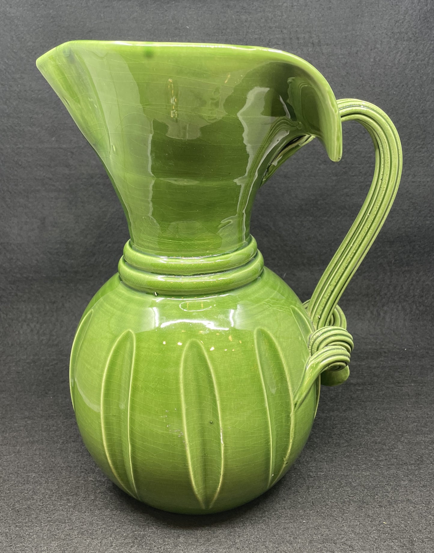 Vietri Tuscan Garden Pitcher in Green (0JL01C)
