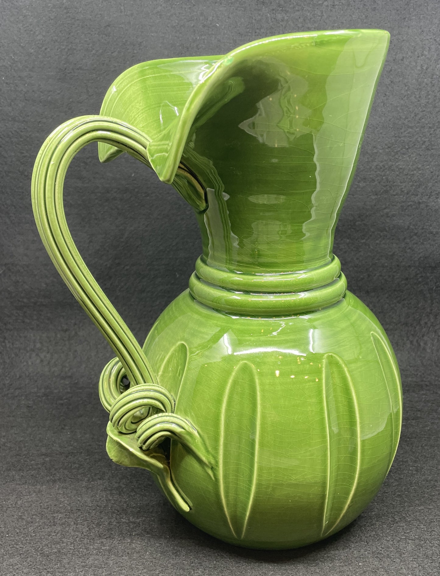 Vietri Tuscan Garden Pitcher in Green (0JL01C)