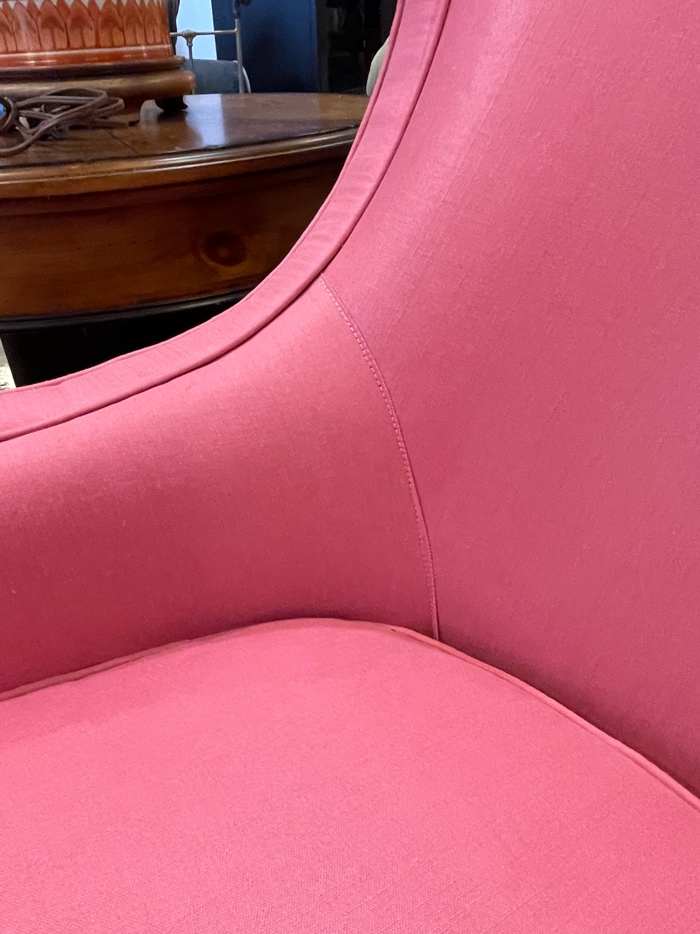 Toms Price Pink Settee (0A5003)