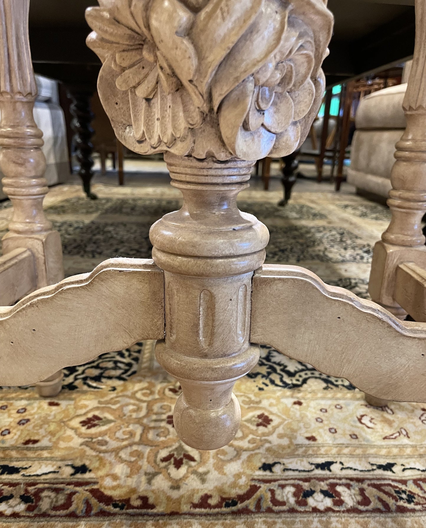 French Heritage Provincial Center Table (UDX788)