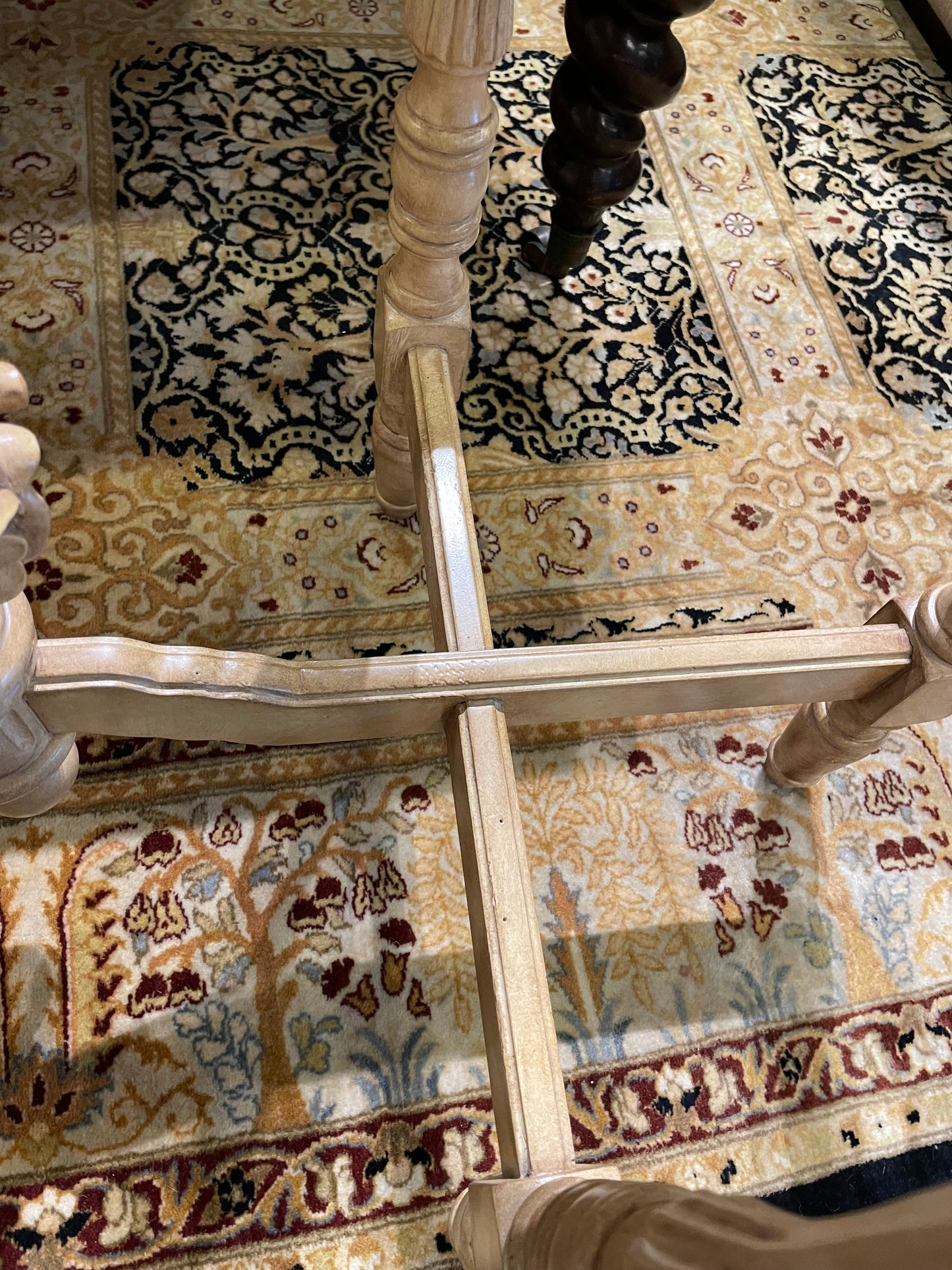 French Heritage Provincial Center Table (UDX788)