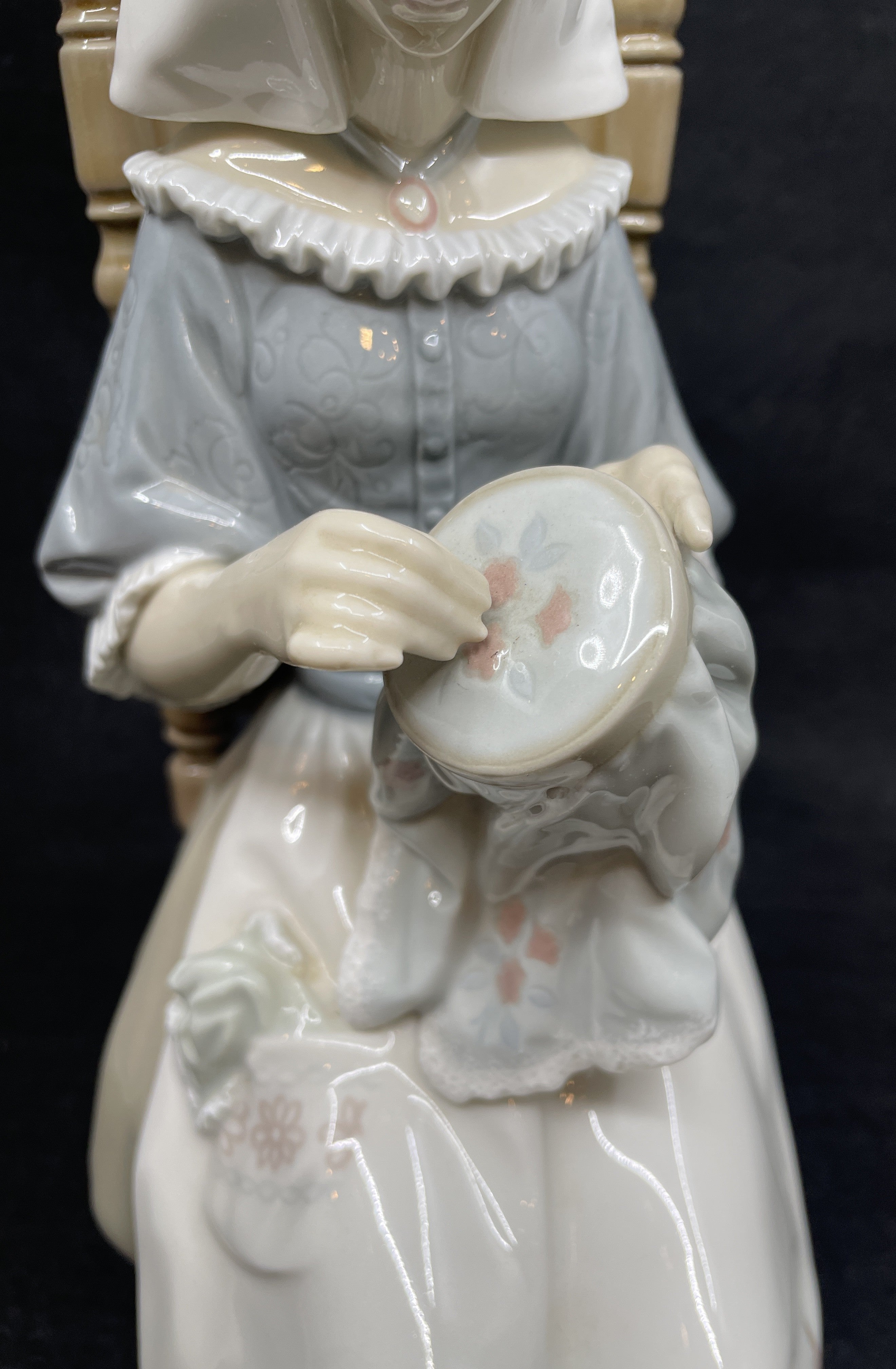 【美品】LLADRO　起こしちゃだめよ #5640 Lladro Embroidery Lady, #4865 (0MF002) – The Perfect Thing