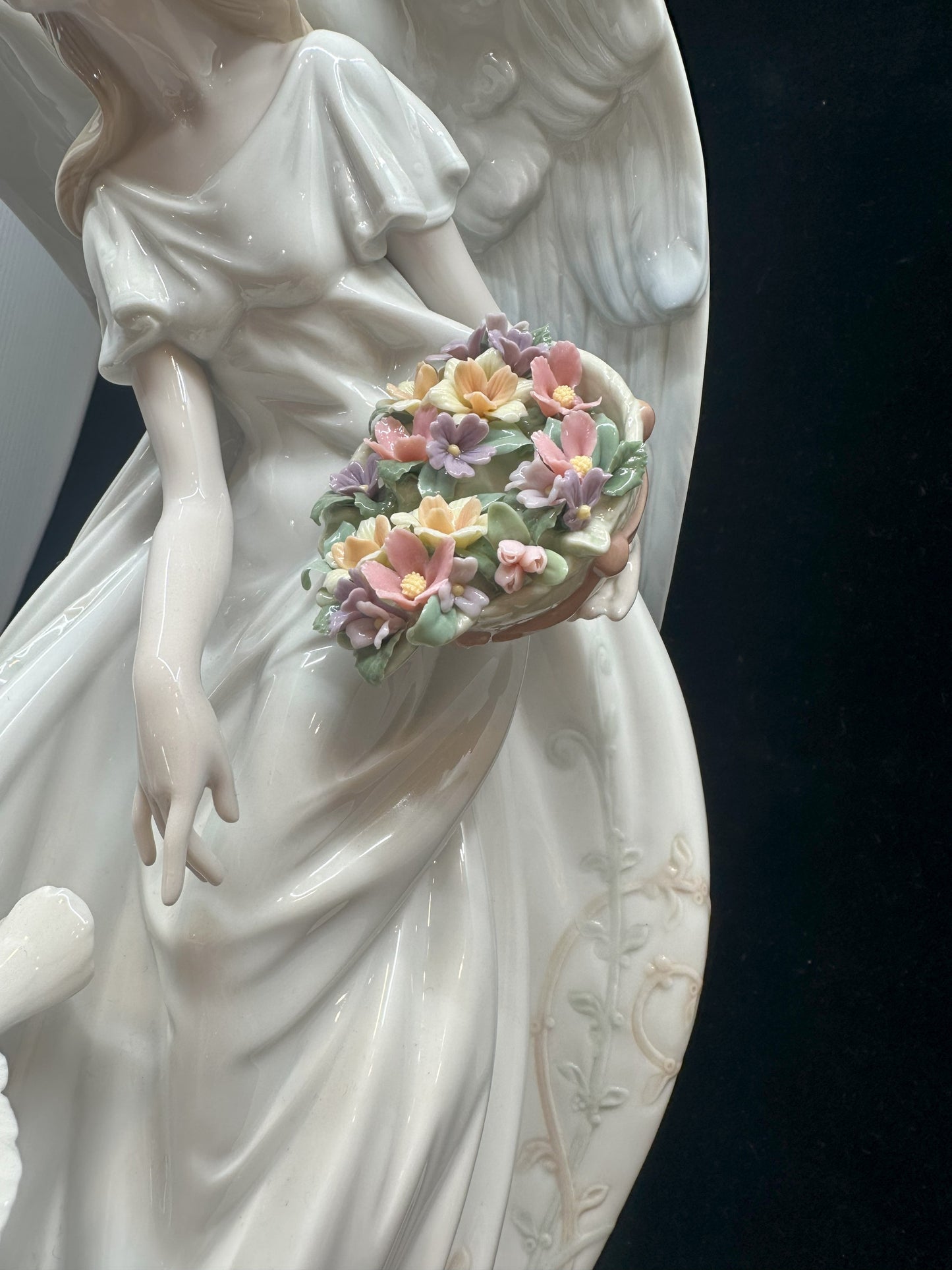 Lladro Flowers of Peace #1867 AS IS (GJUBGA)