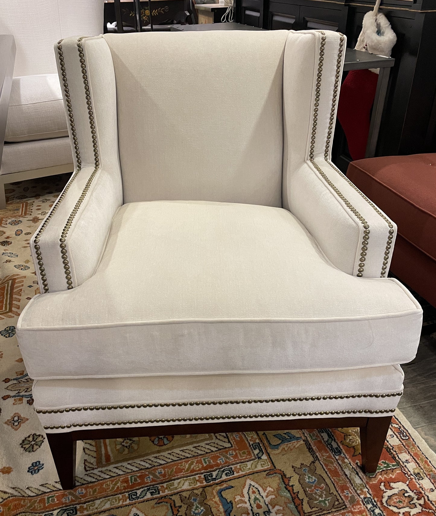 Mitchell Gold White chair with tacks (0IV01A)