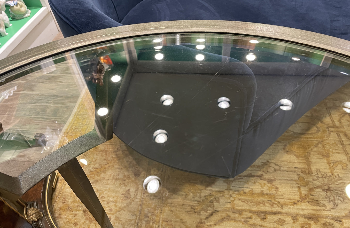 Round Iron and Glass End Table in Matte Chrome (0IV00G)