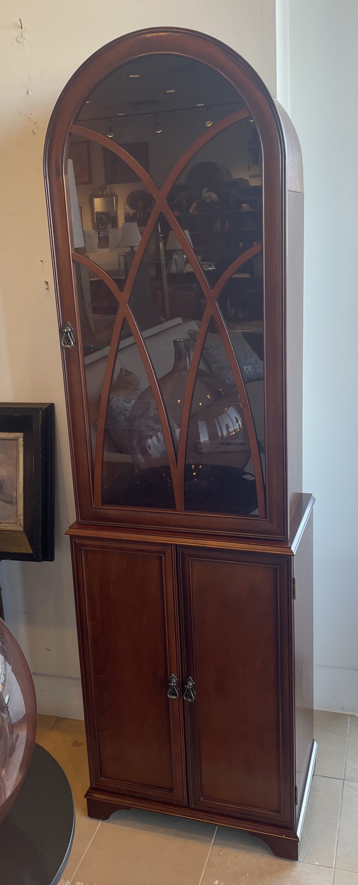 Bombay Company Curio Cabinet with Domed Top (0QH009)