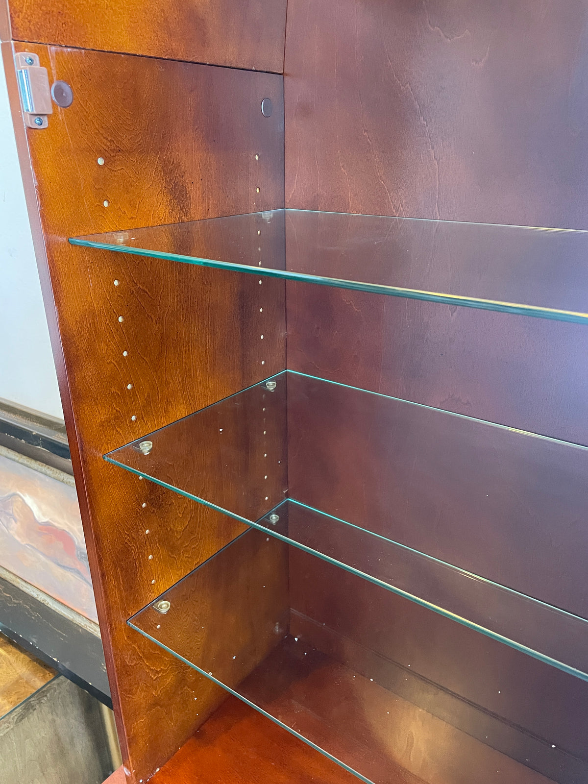Bombay Company Curio Cabinet with Domed Top (0QH009)