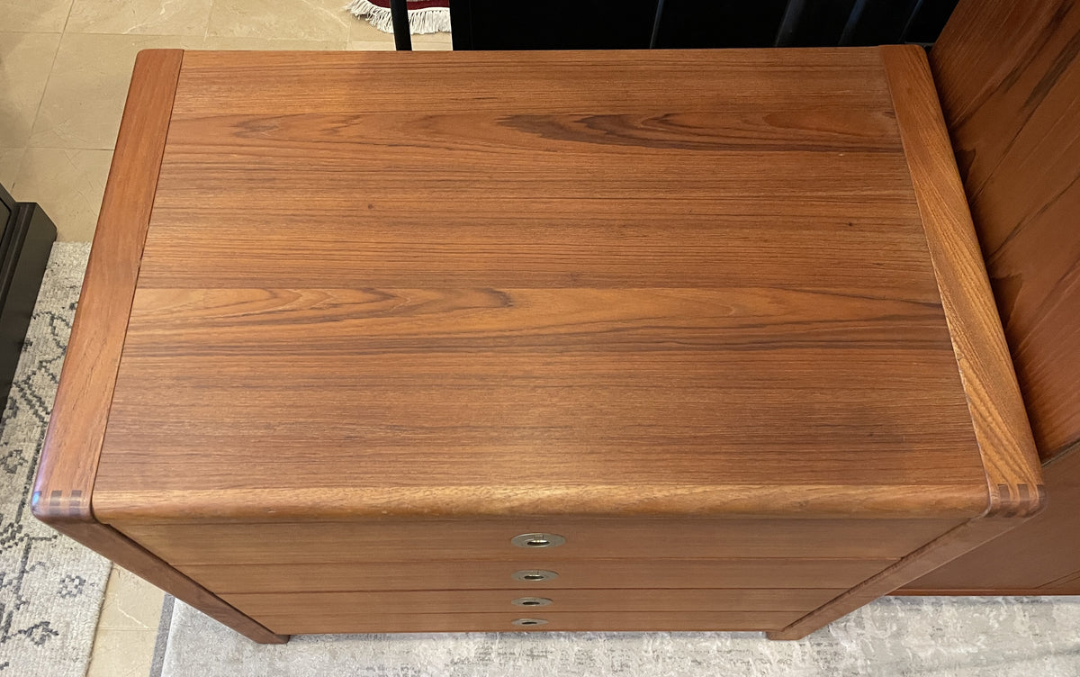 D-Scan Captain Line Dresser, AS IS (0QG001)