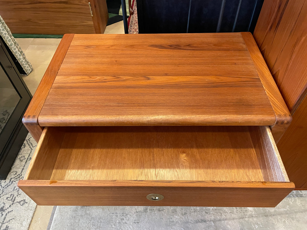 D-Scan Captain Line Dresser, AS IS (0QG001)