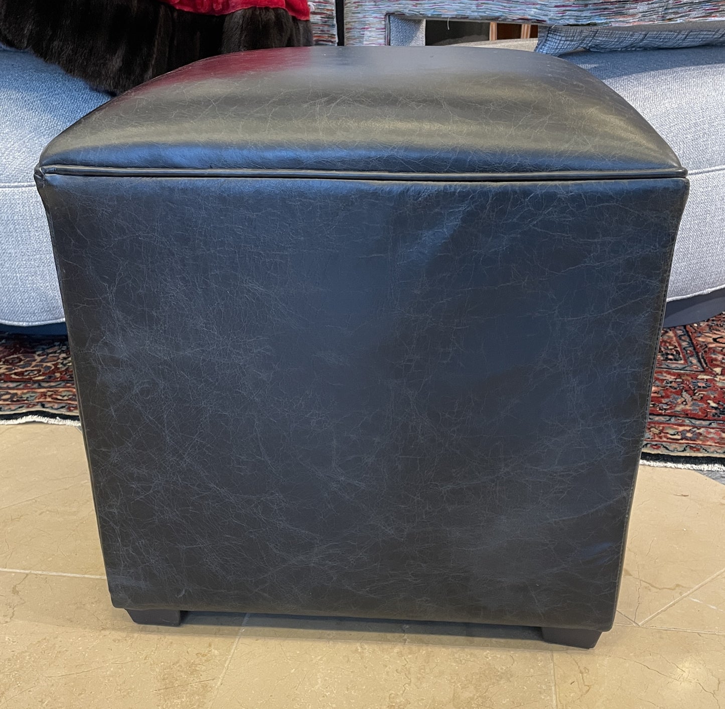 Black Leather Hassock Ottoman, AS IS (0IV013)
