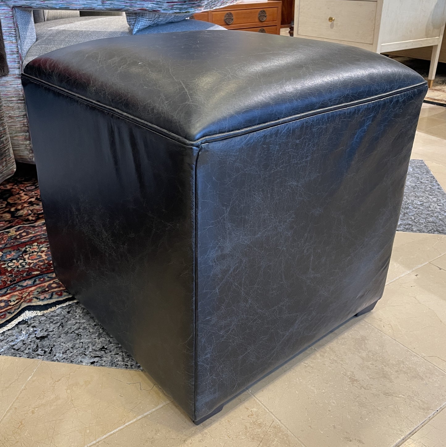 Black Leather Hassock Ottoman, AS IS (0IV013)