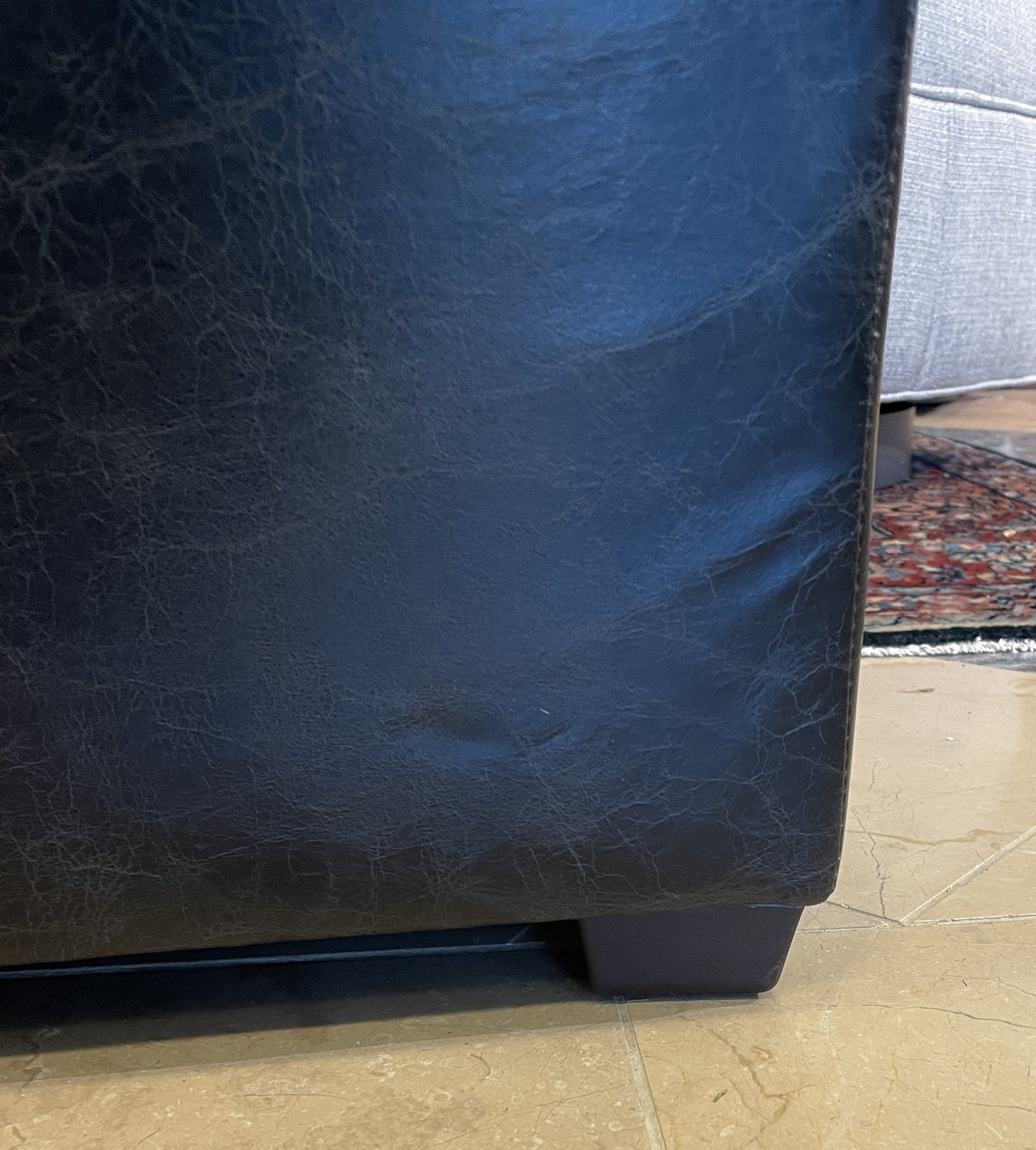 Black Leather Hassock Ottoman, AS IS (0IV013)