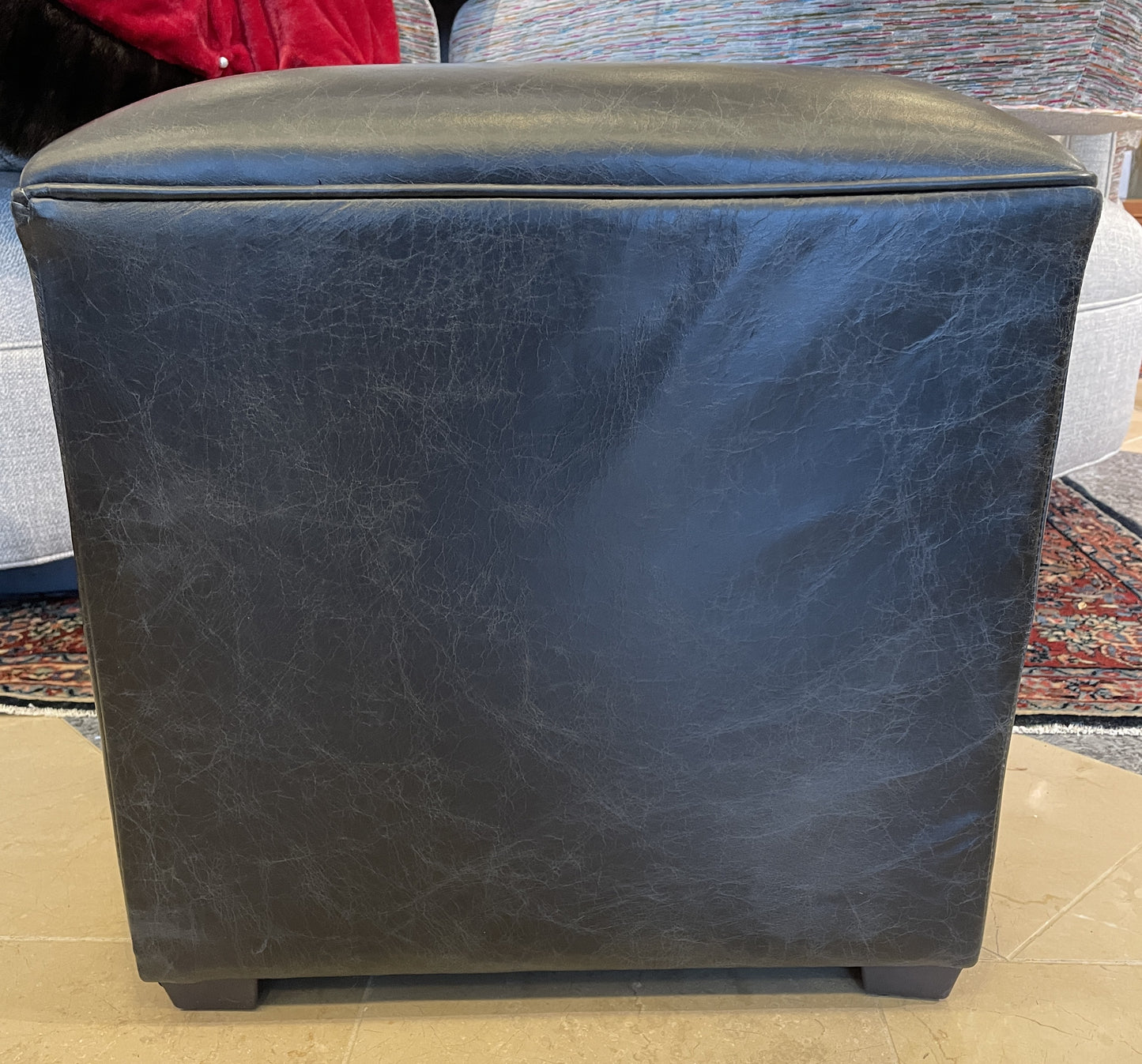 Black Leather Hassock Ottoman, AS IS (0IV013)