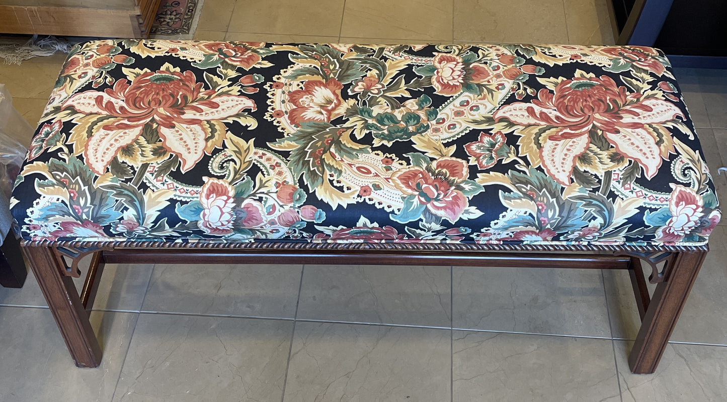 Hickory Chair Chippendale Bench (0DW018)