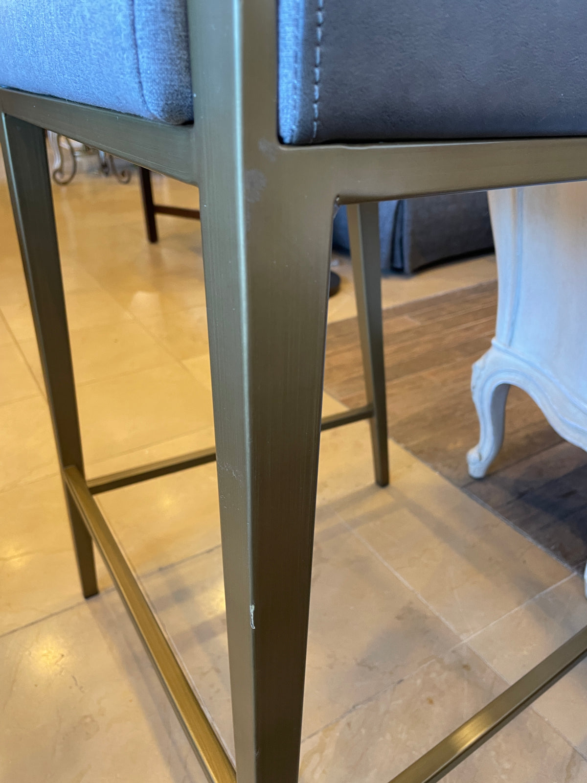 Vig Fairview Counter Height Barstool, New in Box (0QE001)