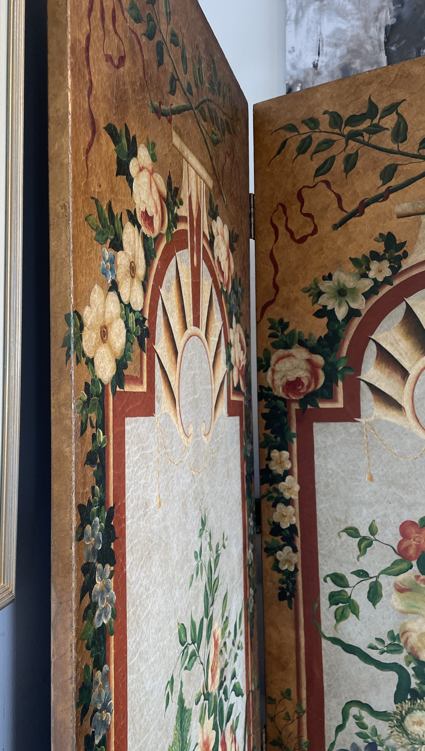 Italianate Floral Room Divider (0MG004)