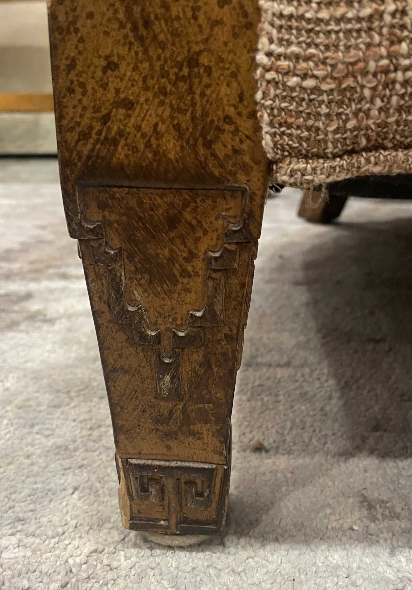 Tuscan Style Occassional Chair in Taupe (0IW004)