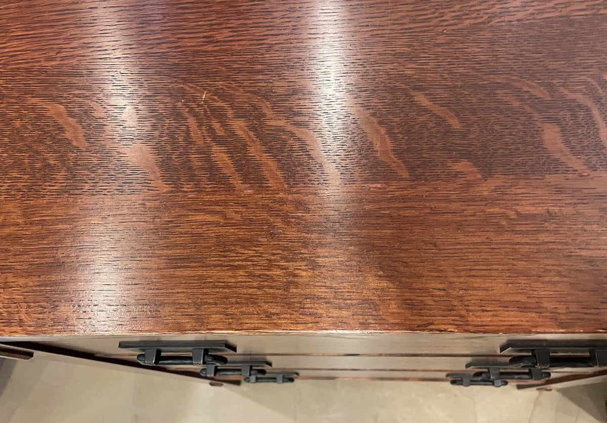 Stickley Three Drawer Nightstand (0QK006)