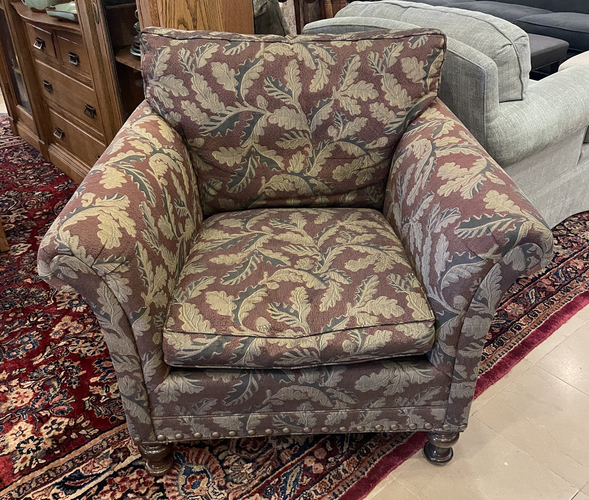 Marshall Fields Oak Leaf Upholstered Club Chair (0QM001)