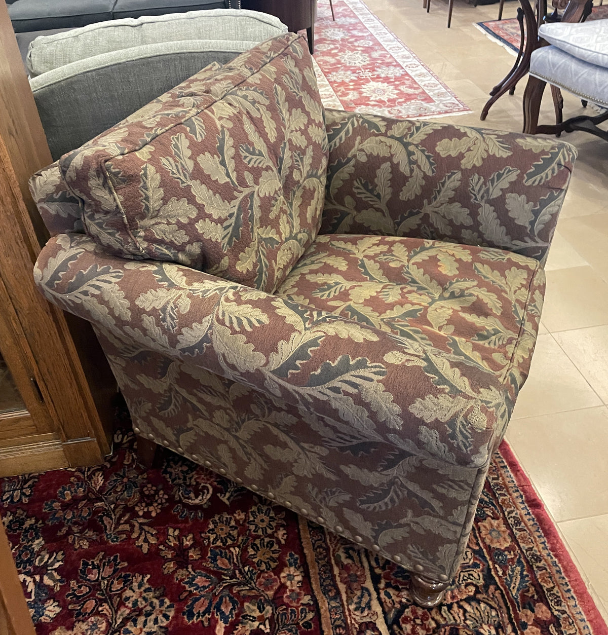 Marshall Fields Oak Leaf Upholstered Club Chair (0QM001)