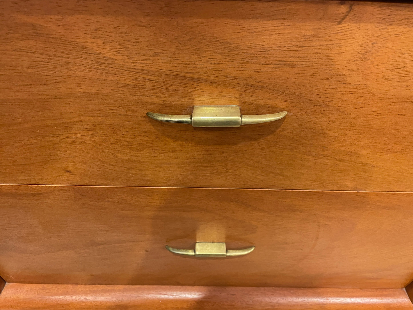 Sieling Modern Breakfront/China Cabinet (0MR001)