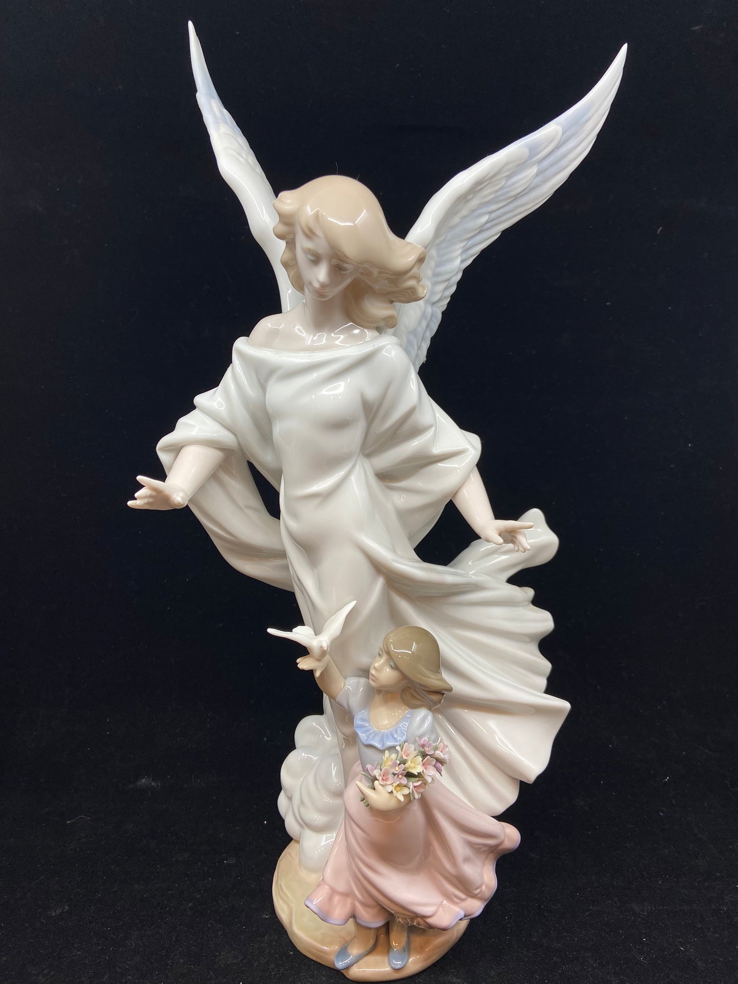 Lladro Guardian Angel #6352 (26144)