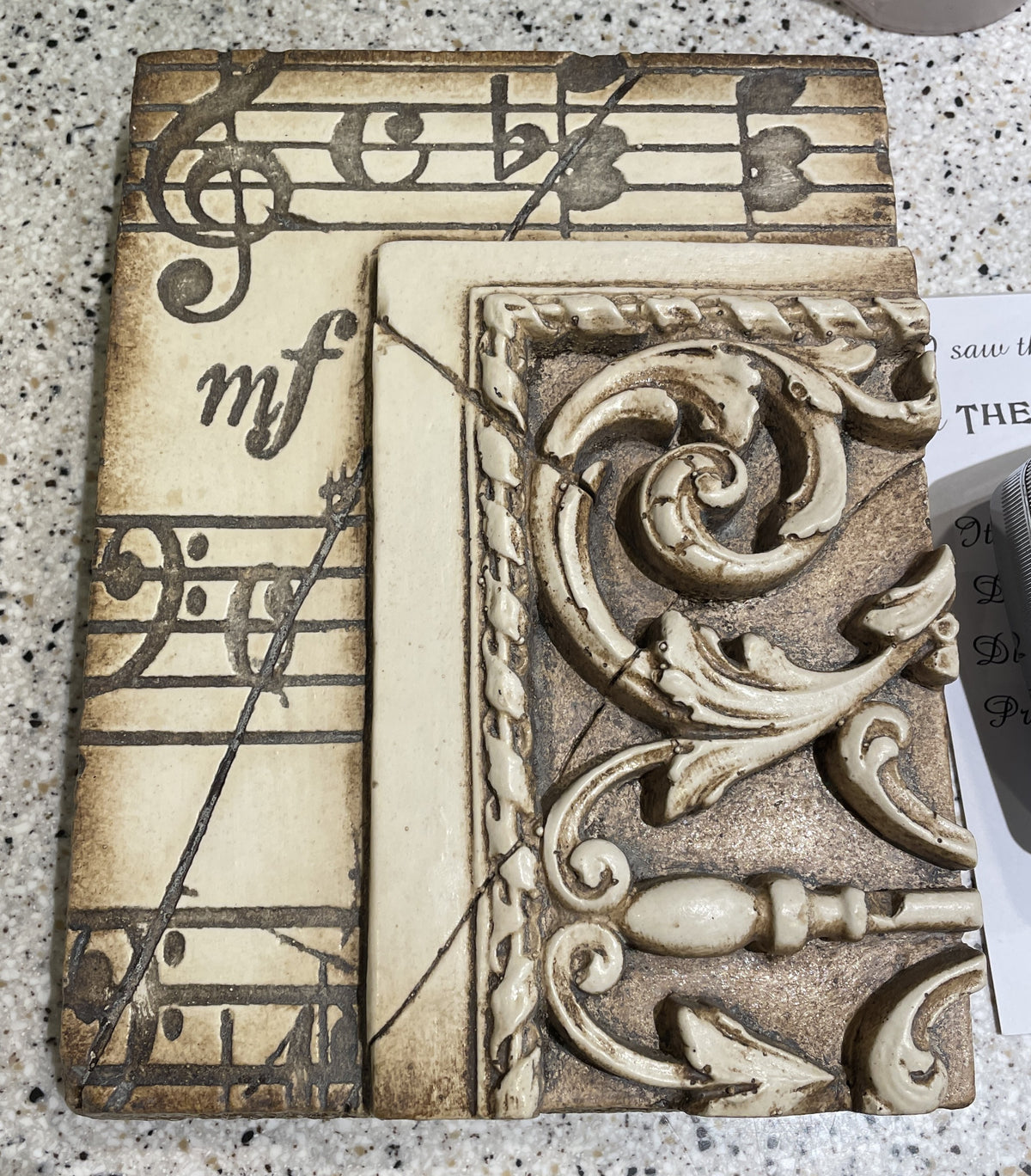 Sid Dickens T04 "Music With Moulding" (0QP00N)