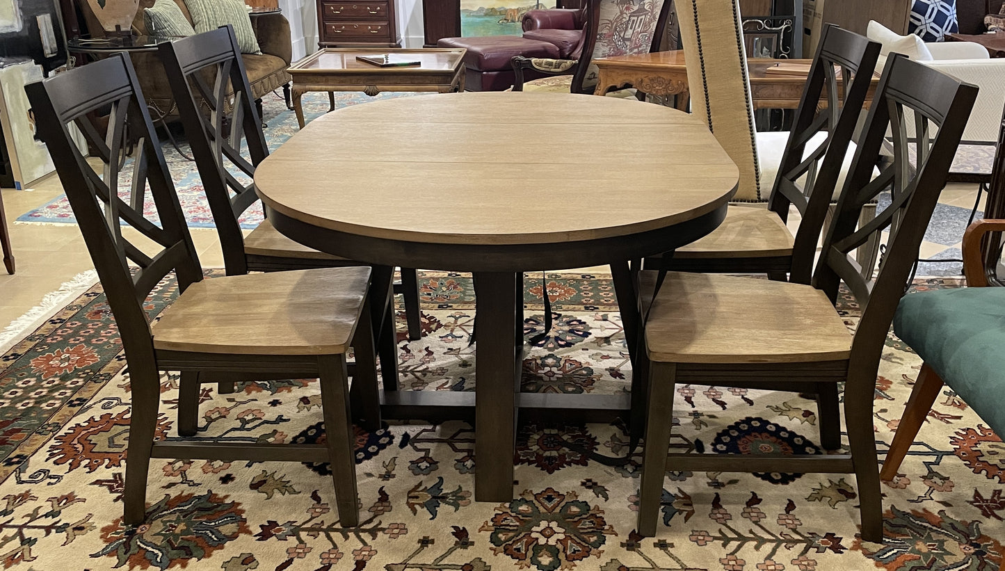 Harper Dining Table and 4 chairs, BRAND NEW (0KK00E)