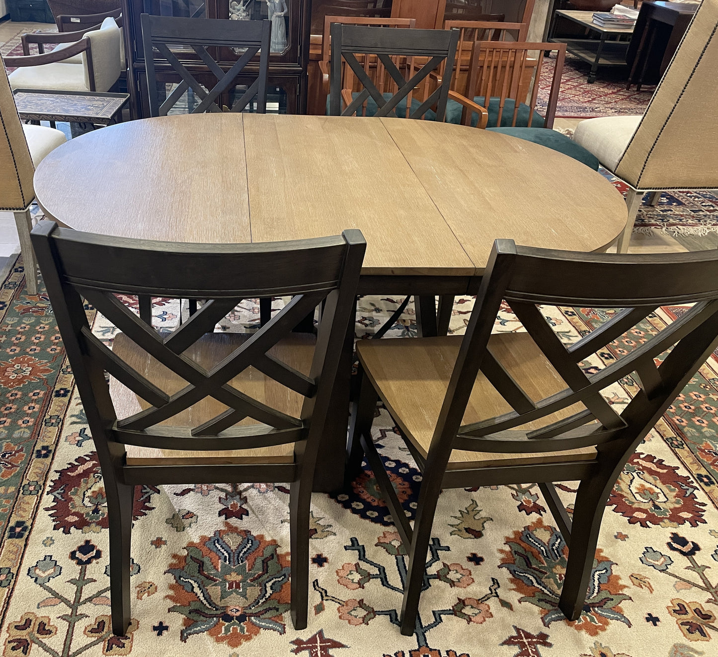 Harper Dining Table and 4 chairs, BRAND NEW (0KK00E)