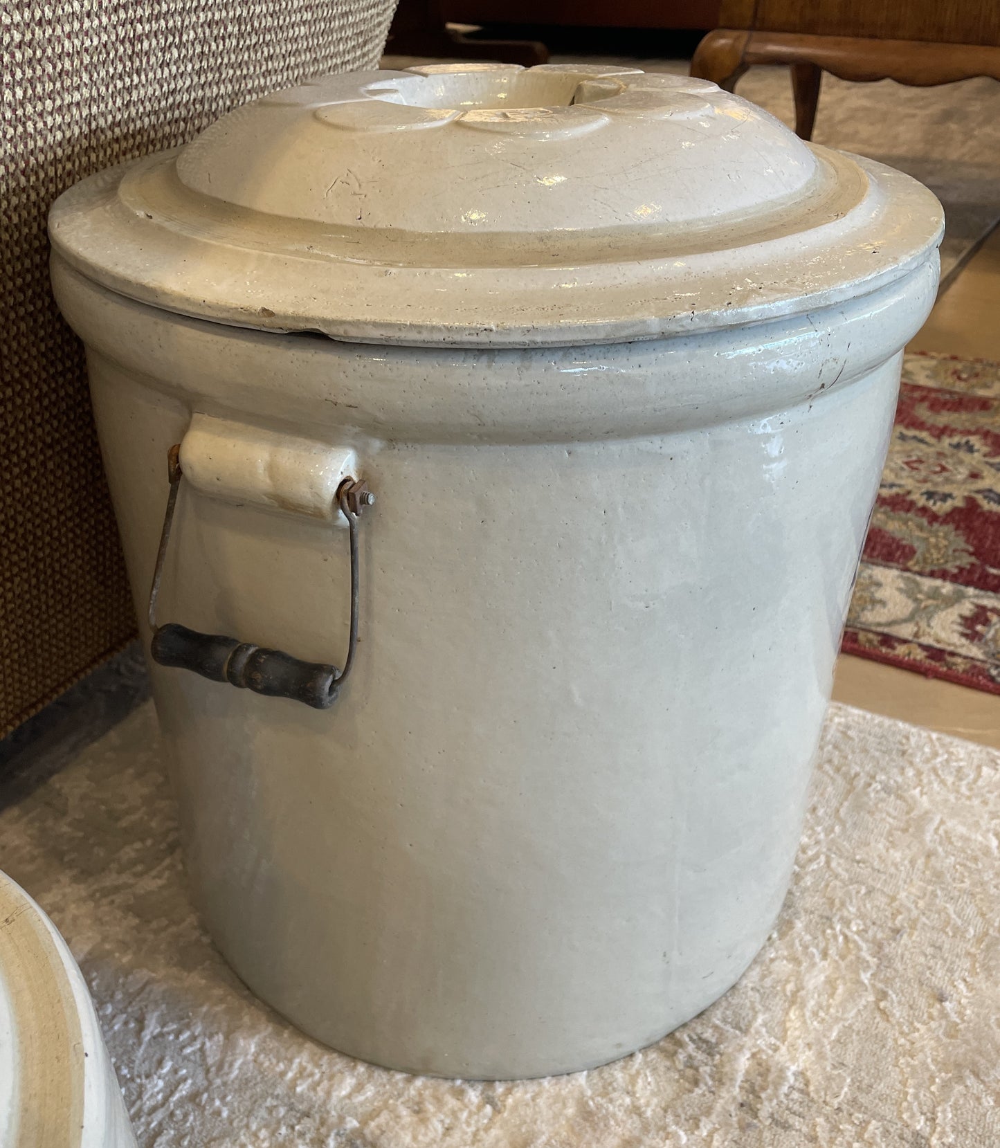 Redwing 12 gallon Crock with Tulip Top, missing bail (0JL02U)