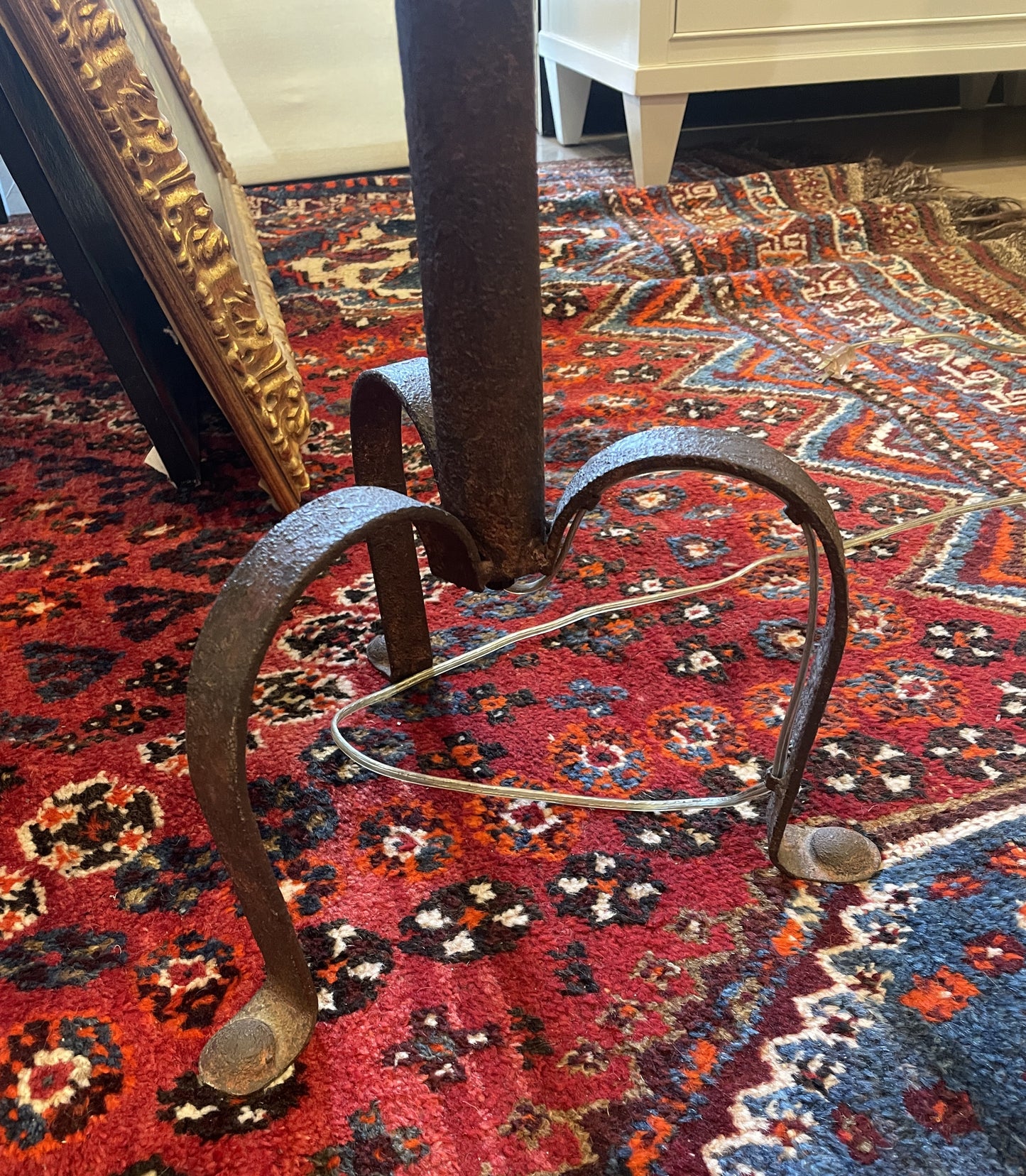 Iron Tripod Table Lamp (0JL02A)