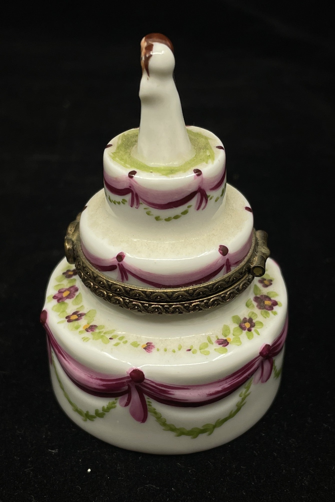 Limoges Trinket Box, Wedding Cake (0IT004)