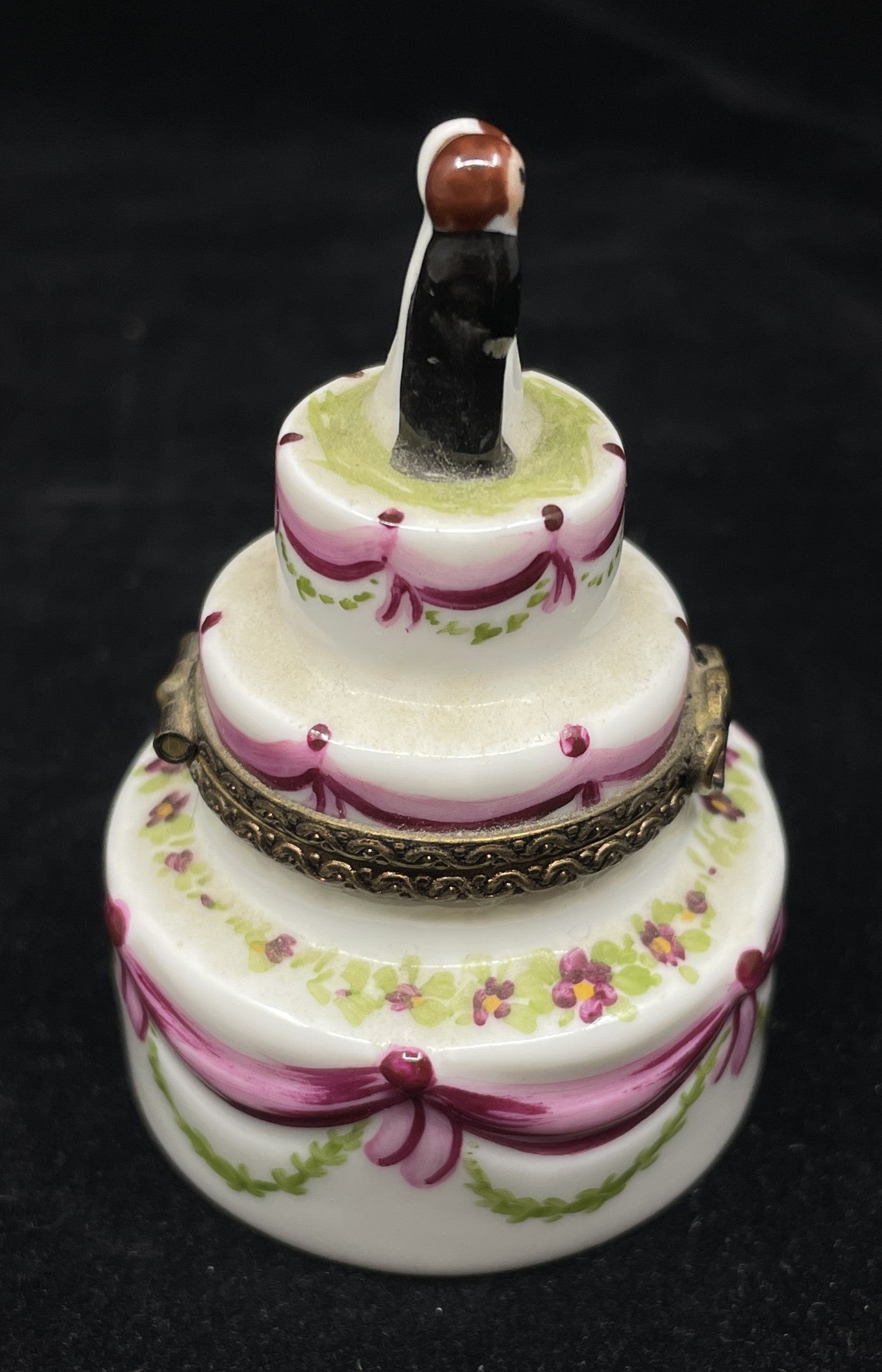 Limoges Trinket Box, Wedding Cake (0IT004)
