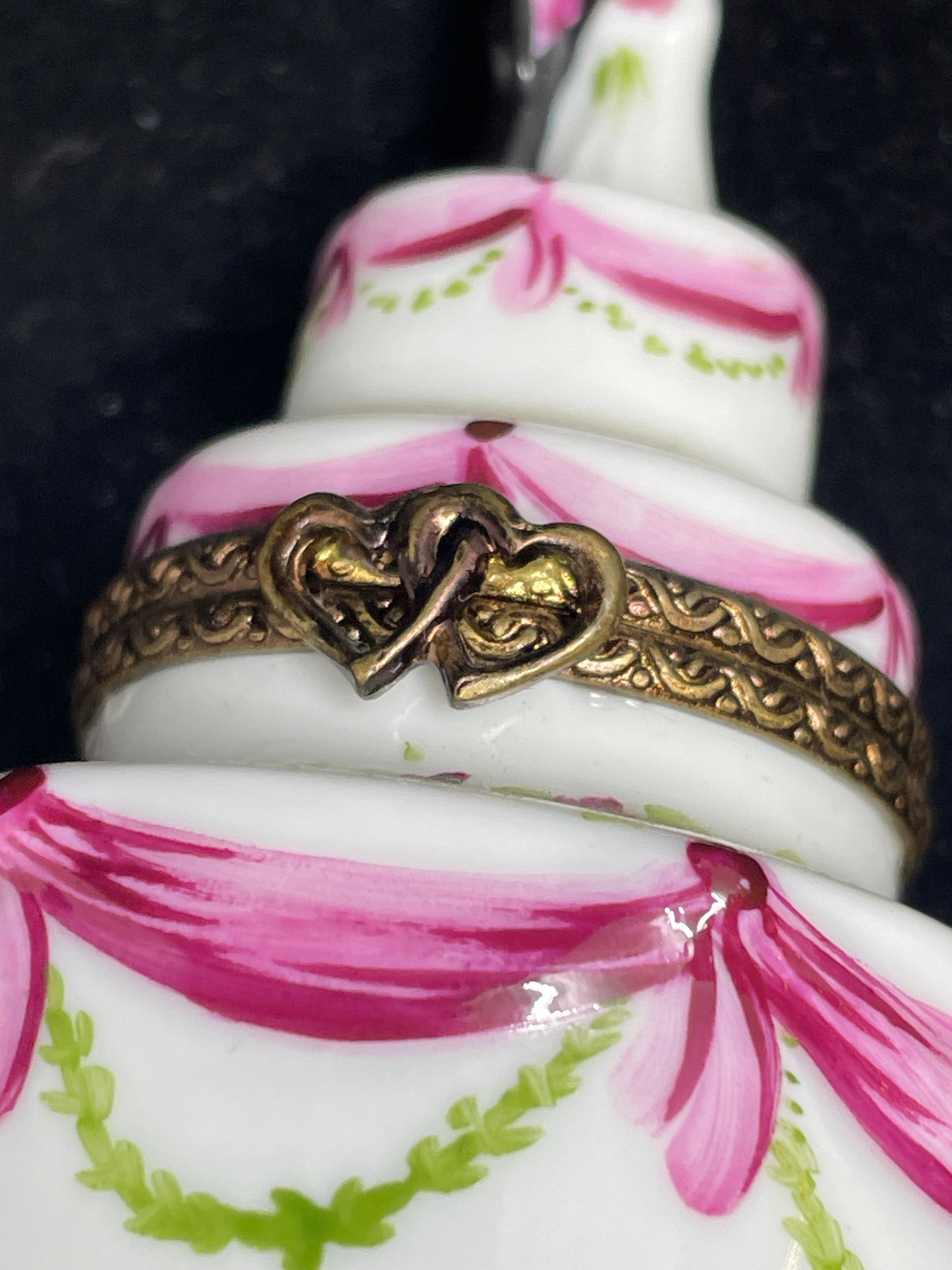 Limoges Trinket Box, Wedding Cake (0IT004)