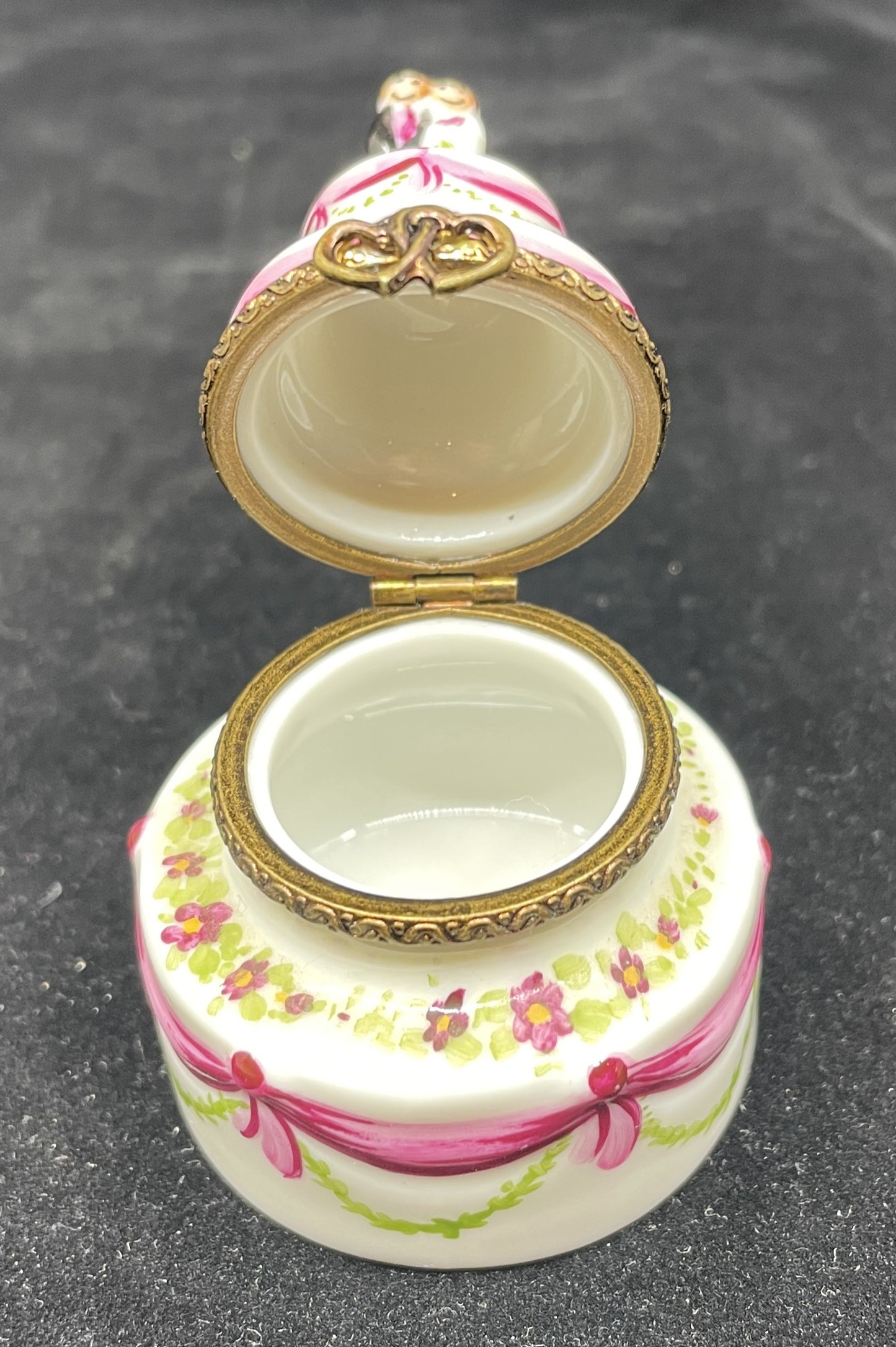 Limoges Trinket Box, Wedding Cake (0IT004)