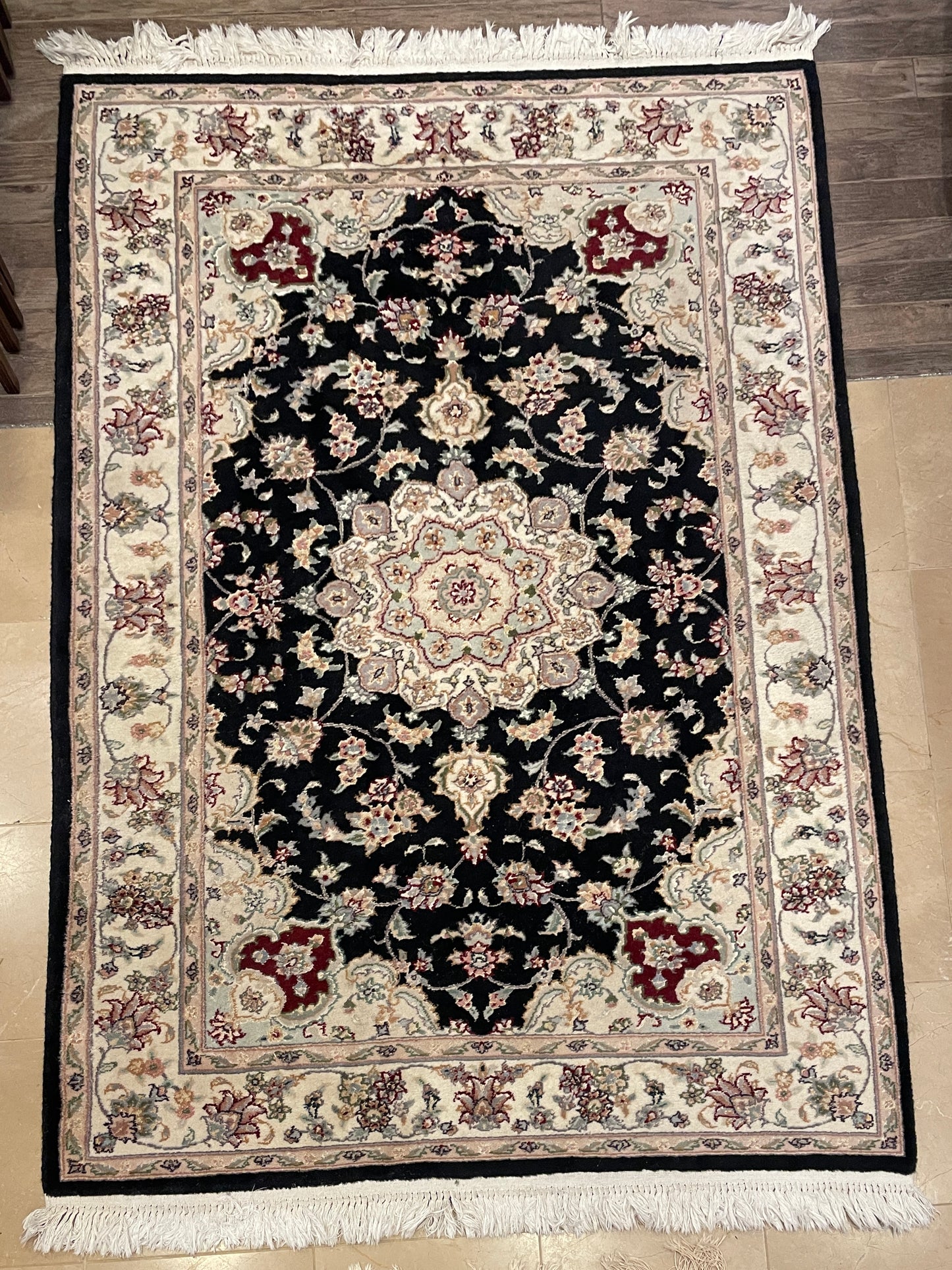 Hand Knotted Wool Rug in Black/Pink/Mauve AS IS (3'11x5'10) (0HC001)
