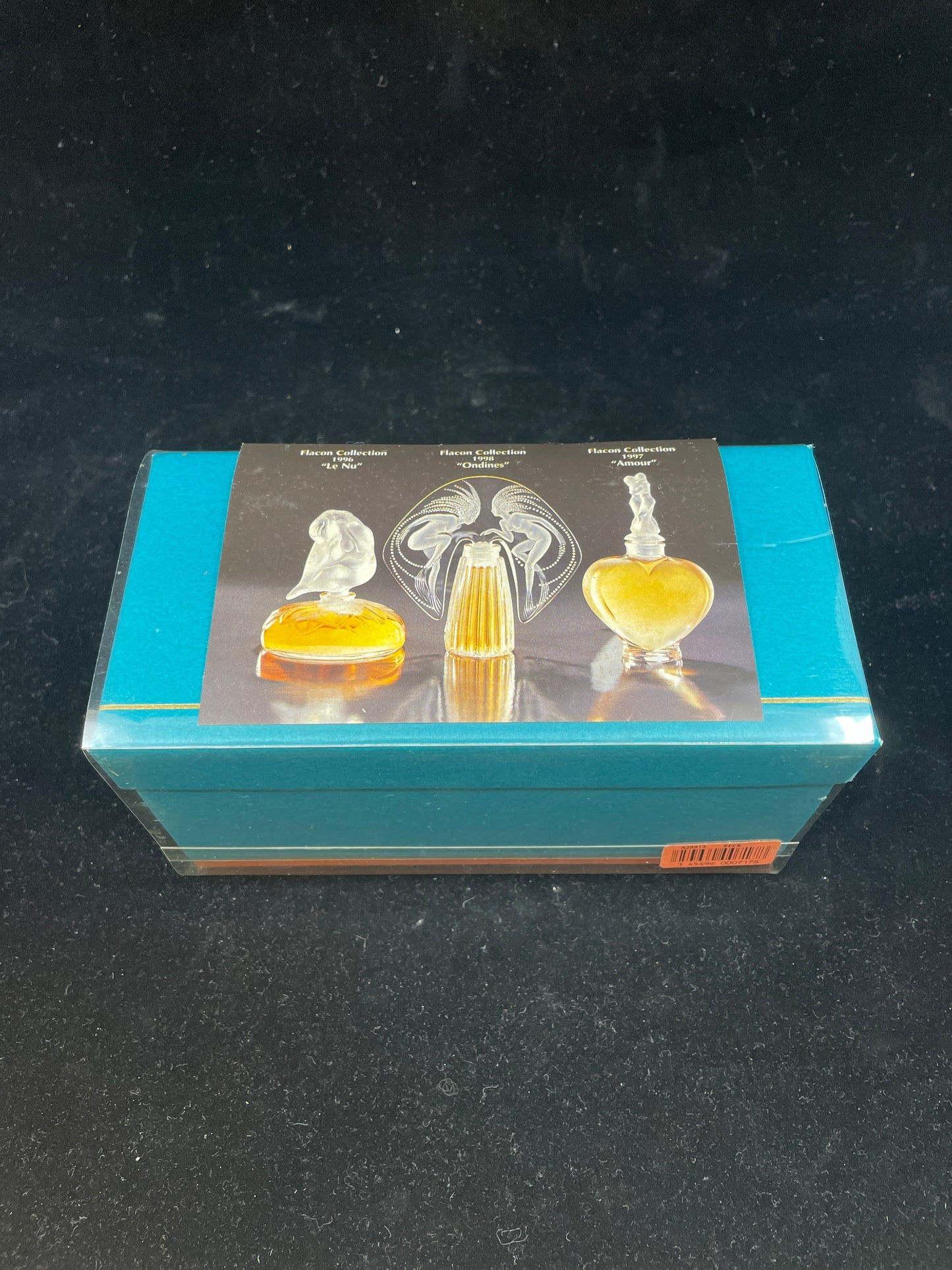 Lalique Boxed Perfume Set "Le Introuvables" (03002N)