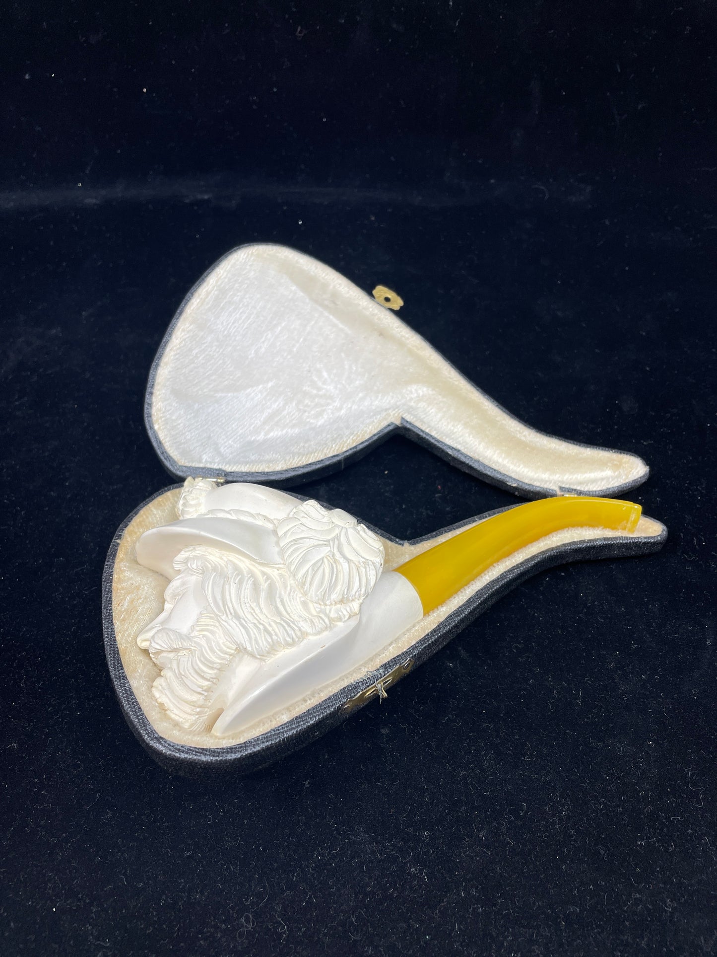 Cavalier Meerschaum Pipe with Case, smoked (0B1003)