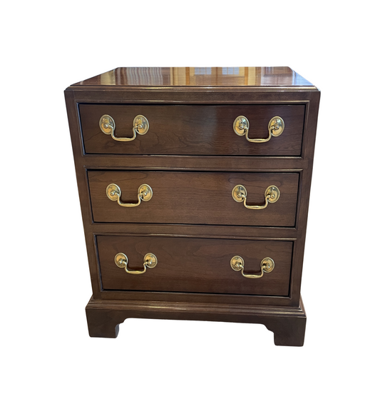 LG Stickley Three Drawer Nightstand/Chest (0GK001)