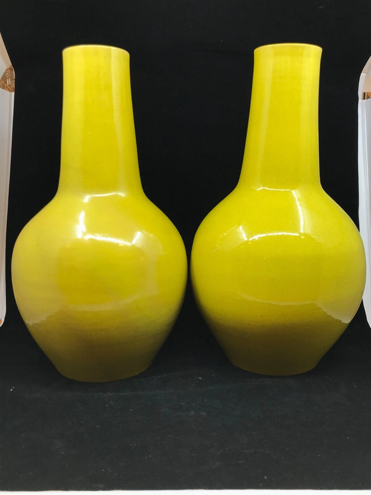 Pair of Antique 19th Century Chinese Vases (23724)